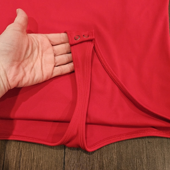NWT Express Body Contouring Red Bodysuit - SIZE M - Picture 3 of 10